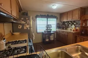 313 Hillside Ct, Winder, GA 30680 - Photo 9