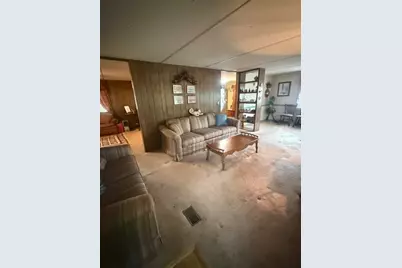 313 Hillside Court, Winder, GA 30680 - Photo 5