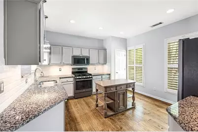 352 Suwanee Avenue, Suwanee, GA 30024 - Photo 5