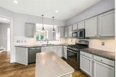 352 Suwanee Avenue, Suwanee, GA 30024 - Photo 3