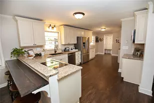 250 Wavetree Dr, Roswell, GA 30075 - Photo 13