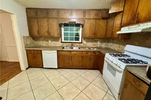 3414 Twin Village Ln, Snellville, GA 30039 - Photo 5