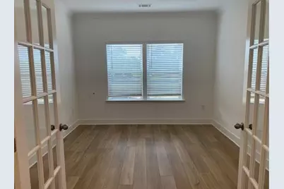 2910 Beaver Dam Lane, Gainesville, GA 30507 - Photo 3