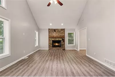 5182 Manitou Way, Stone Mountain, GA 30087 - Photo 5