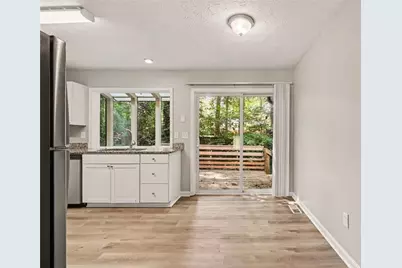 5182 Manitou Way, Stone Mountain, GA 30087 - Photo 11