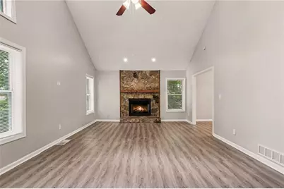 5182 Manitou Way, Stone Mountain, GA 30087 - Photo 5