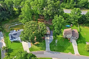 4032 Maxanne Dr NW, Kennesaw, GA 30144 - Photo 33
