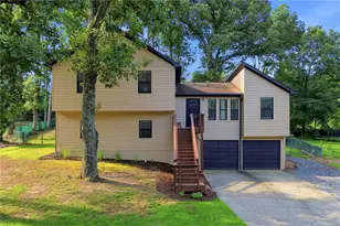 4032 Maxanne Dr NW, Kennesaw, GA 30144 - Photo 3