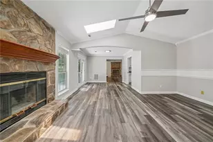 185 Starrs Mill Dr, Senoia, GA 30276 - Photo 9