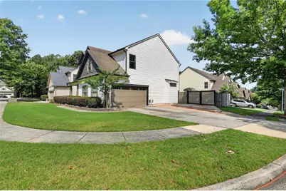 1666 Stoney Chase Drive, Lawrenceville, GA 30044 - Photo 3