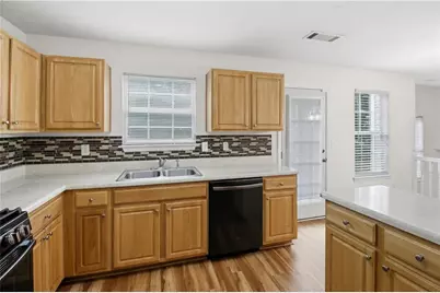 95 Carrington Circle, Covington, GA 30016 - Photo 9