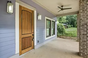 369 Hopkins St SW, Atlanta, GA 30310 - Photo 3
