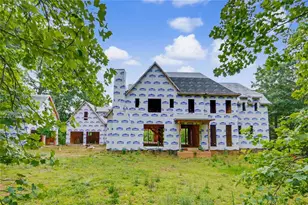 4957 Peachtree Dunwoody Rd, Sandy Springs, GA 30342 - Photo 9