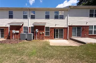 1019 Ivydale Cir, Lawrenceville, GA 30045 - Photo 5