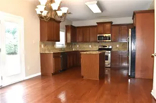 3327 Edenridge Ct, Buford, GA 30519 - Photo 3