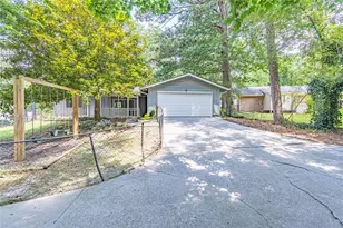 3274 Kimberly Woods Ct SW, Lilburn, GA 30047 - Photo 33