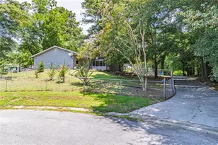 3274 Kimberly Woods Ct SW, Lilburn, GA 30047 - Photo 35