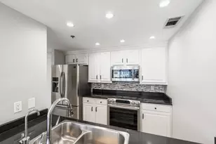 3481 Lakeside Dr, Atlanta, GA 30326 - Photo 9