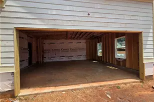 313 Meadows Dr, Bethlehem, GA 30620 - Photo 3