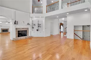 1020 Cranbrook Glen Ln, Snellville, GA 30078 - Photo 13