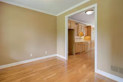 8145 Bennett Lane, Gainesville, GA 30506 - Photo 5