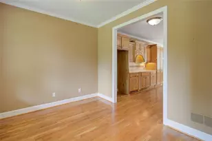 8145 Bennett Ln, Gainesville, GA 30506 - Photo 5