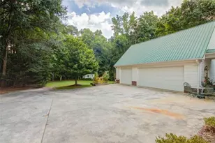 8145 Bennett Ln, Gainesville, GA 30506 - Photo 29