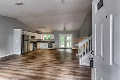 759 Greenhedge Drive, Stone Mountain, GA 30088 - Photo 3