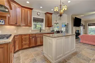 650 River Falls Ct, Roswell, GA 30076 - Photo 17
