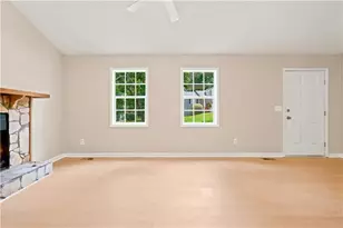 6370 Holborne Ln, Douglasville, GA 30134 - Photo 9