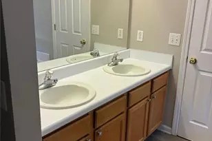 3292 Shady Valley Ct, Loganville, GA 30052 - Photo 3