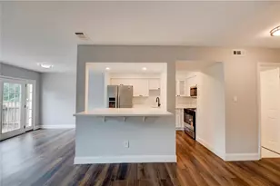 6980 Roswell Rd, Atlanta, GA 30328 - Photo 3