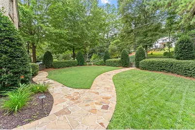 542 Hillside Drive NW, Atlanta, GA 30342 - Photo 9