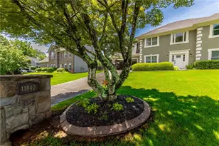 11840 Aspen Forest Dr, Johns Creek, GA 30005 - Photo 3