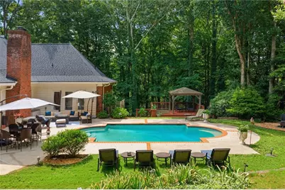 1040 Finnsbury Drive, Roswell, GA 30075 - Photo 3