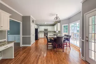 1381 Providence Dr, Lawrenceville, GA 30044 - Photo 11
