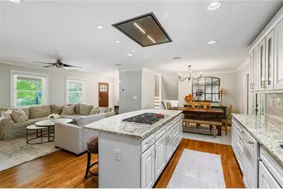 2630 Cove Circle NE, Atlanta, GA 30319 - Photo 15