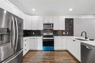 2164 Cape Liberty Dr, Suwanee, GA 30024 - Photo 3