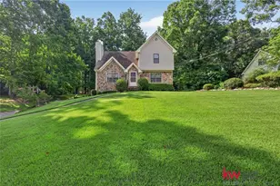 981 Thousand Oaks Dr, Lawrenceville, GA 30043 - Photo 1