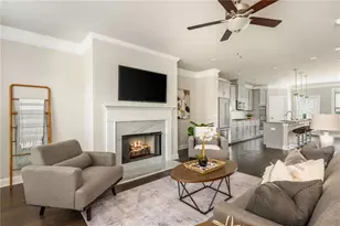 1391 Live Oak Ln, Atlanta, GA 30319 - Photo 9