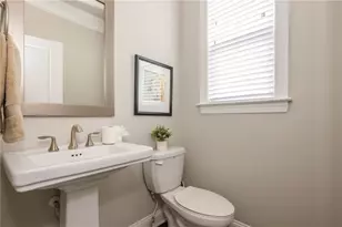 1391 Live Oak Ln, Atlanta, GA 30319 - Photo 13