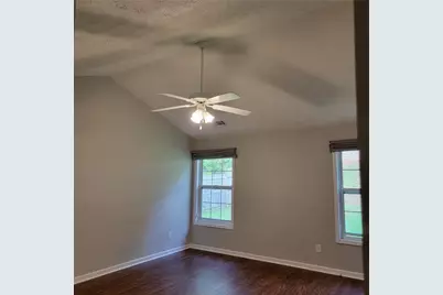 5219 Leecroft Drive, Buford, GA 30518 - Photo 9