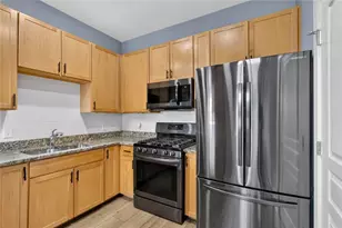 799 Hammond Dr NE, Sandy Springs, GA 30328 - Photo 5