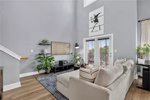 799 Hammond Dr NE, Sandy Springs, GA 30328 - Photo 9