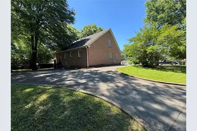 2381 Shallowford Terrace, Atlanta, GA 30341 - Photo 31