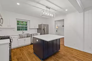 345 W Spalding Dr Dr, Sandy Springs, GA 30328 - Photo 7