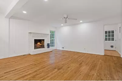 345 W Spalding Drive Drive, Sandy Springs, GA 30328 - Photo 11