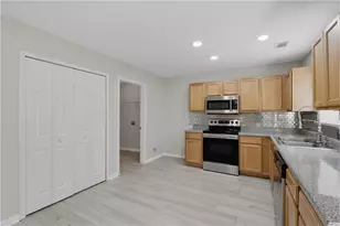 481 Hillandale Park Dr, Lithonia, GA 30058 - Photo 7