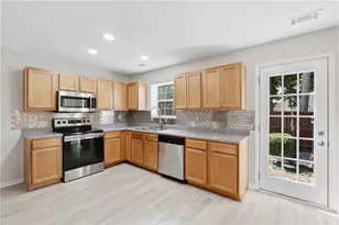 481 Hillandale Park Dr, Lithonia, GA 30058 - Photo 5