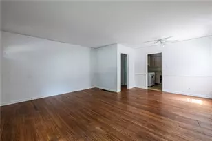 1555 Venetian Dr SW, Atlanta, GA 30311 - Photo 3